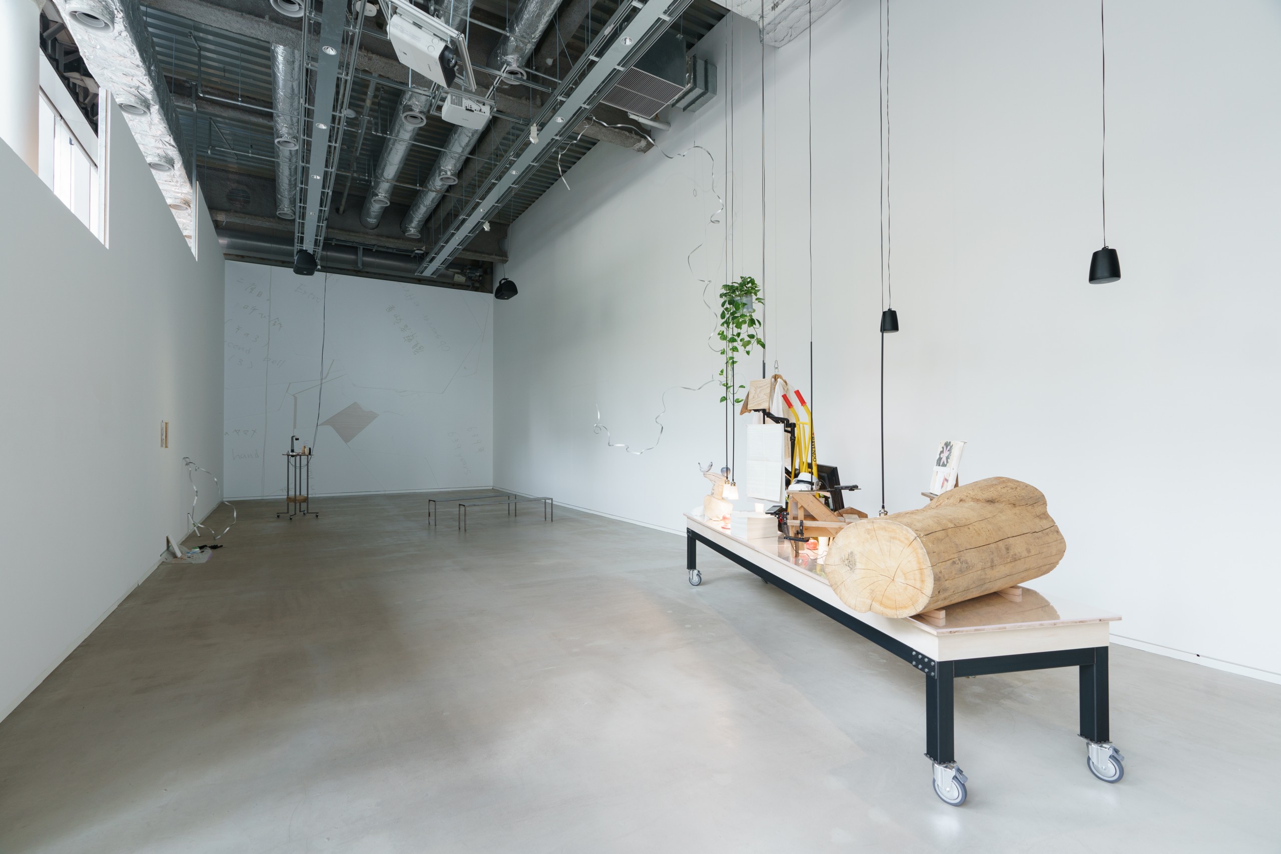 雨宮庸介個展「雨宮宮雨と以」会場風景