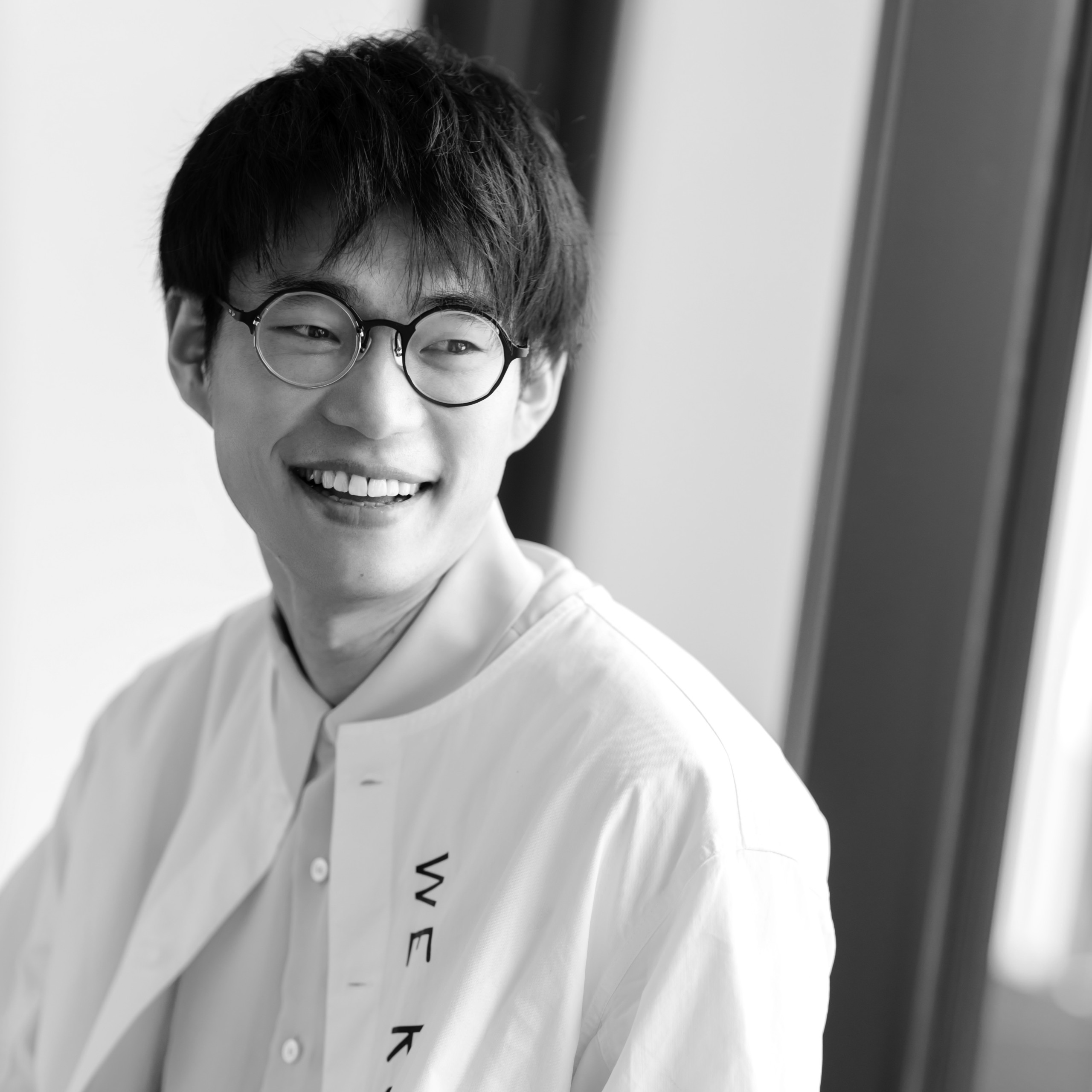 BUG Art Award審査員　内海潤也　プロフィール写真