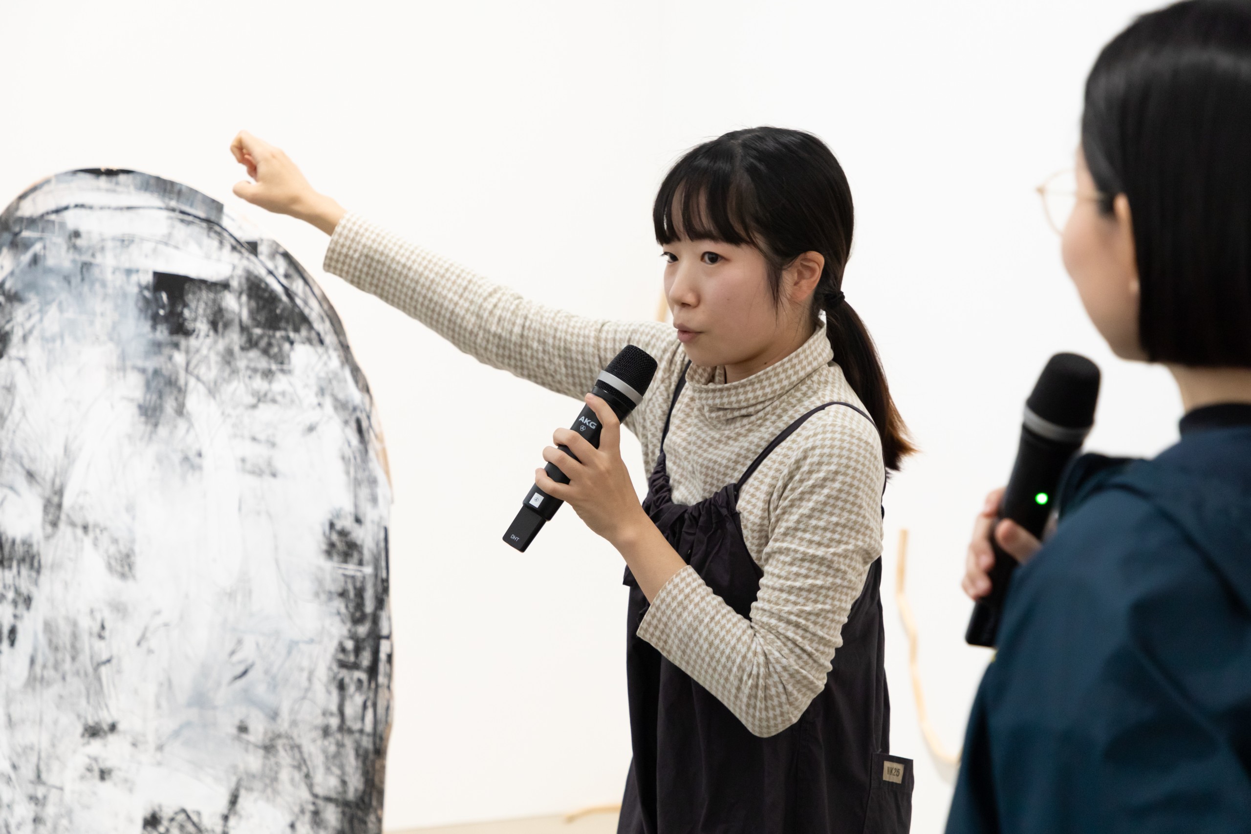 堀田ゆうか「あわいのからだをドローする - 『無意識の身体』をこねてみる - 」ワークショップ風景　堀田ゆうか