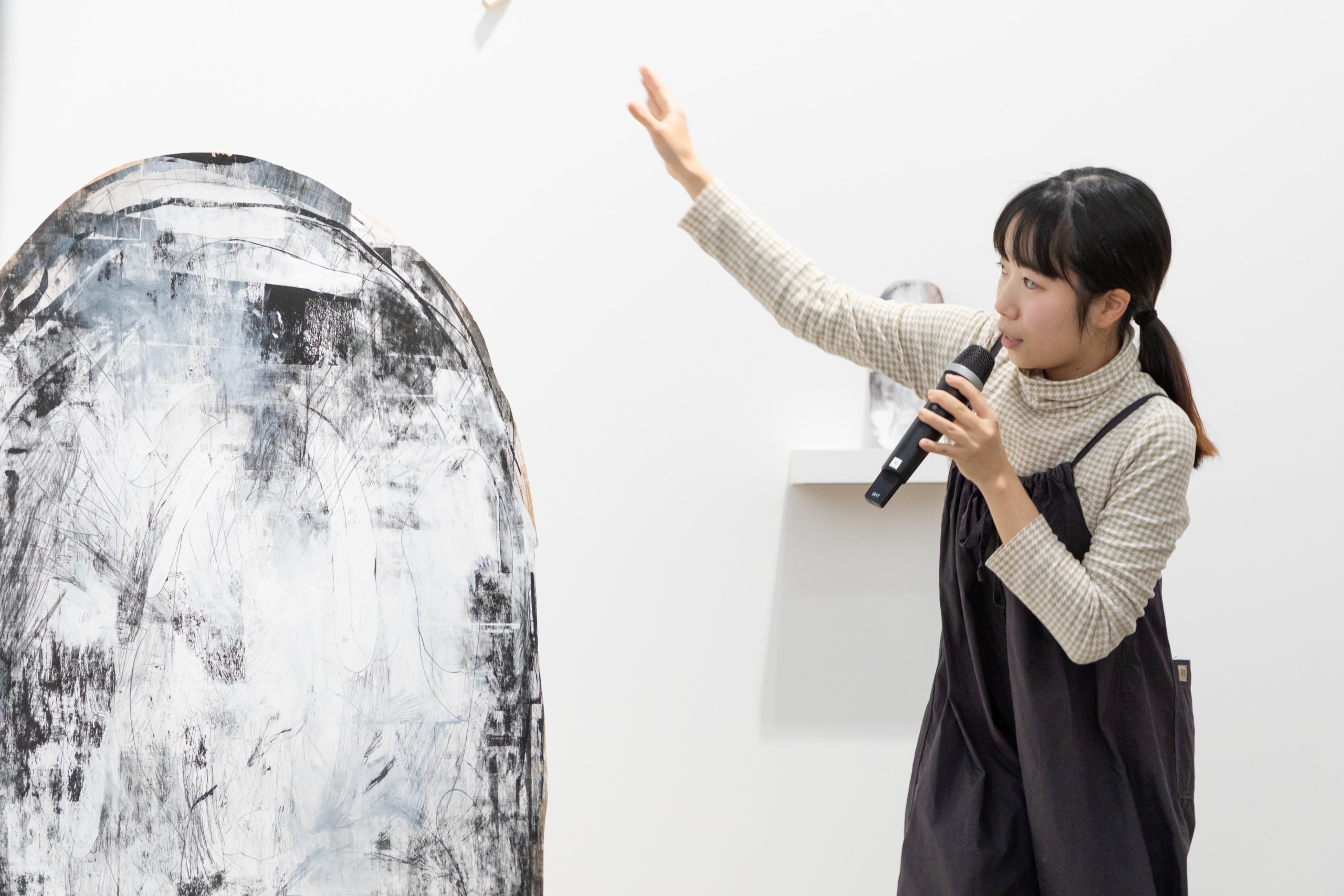 堀田ゆうか「あわいのからだをドローする - 『無意識の身体』をこねてみる - 」ワークショップ風景　堀田ゆうか