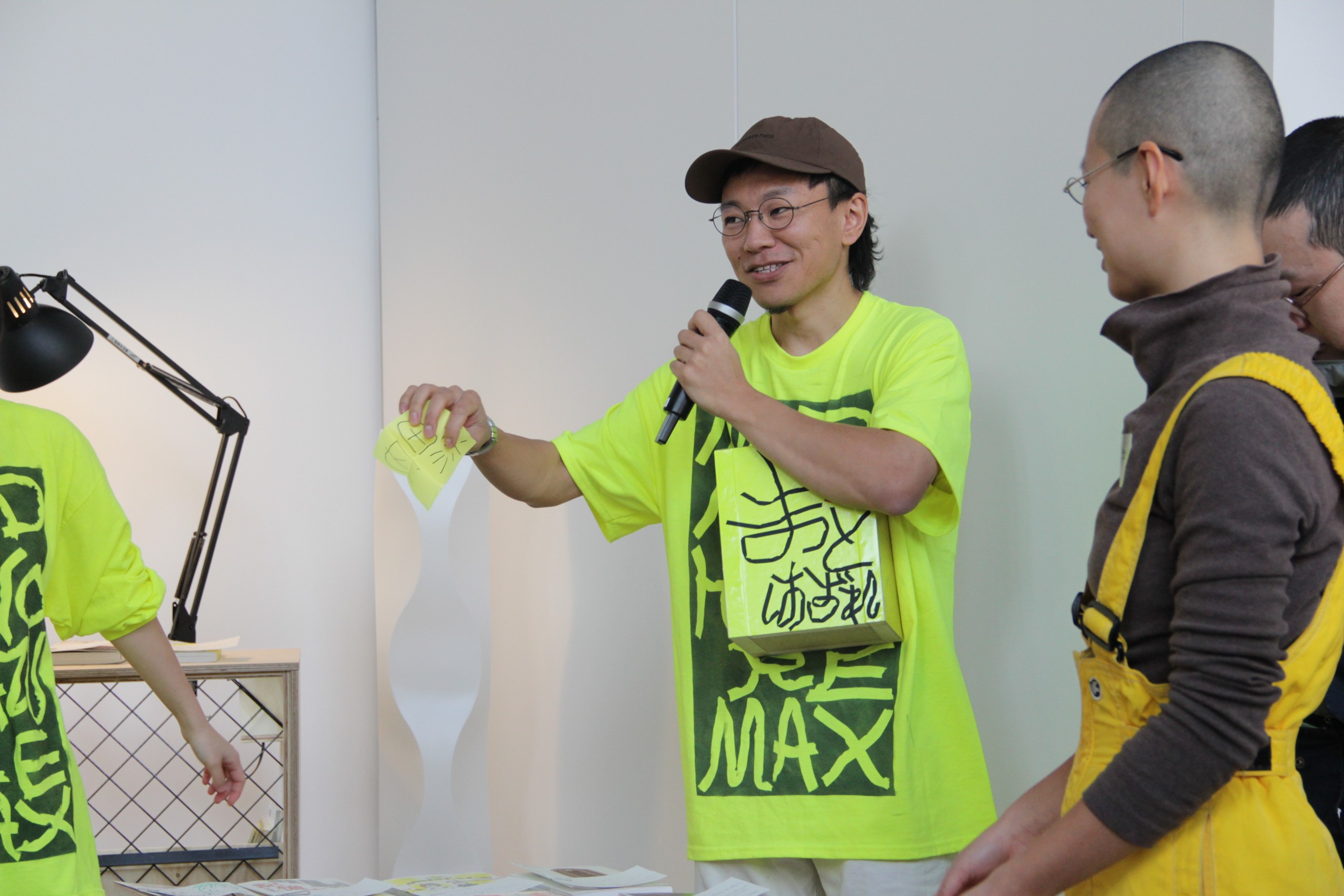 「バグスクール:うごかしてみる!」関連トークイベント風景 光岡幸一