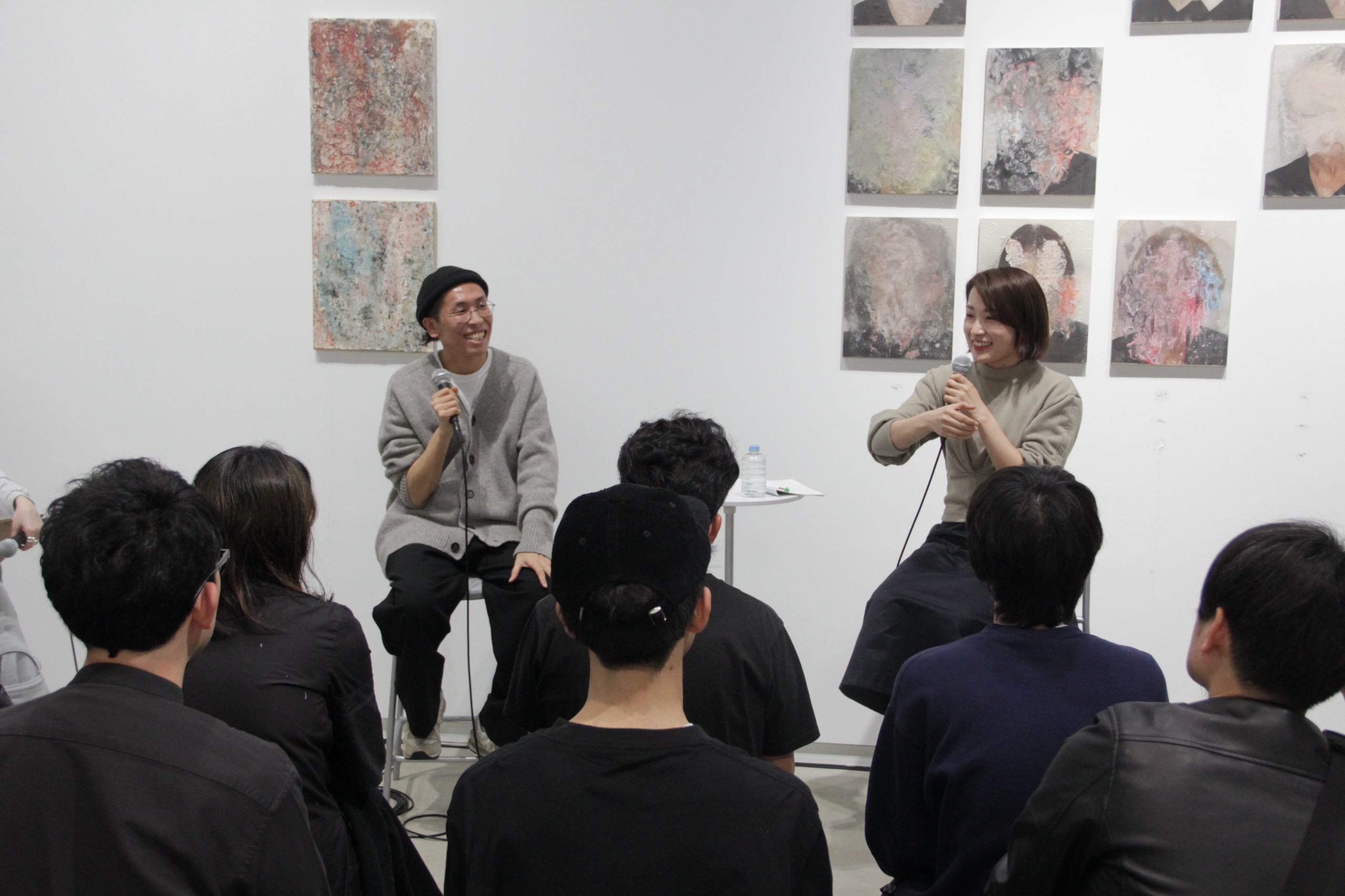 千賀健史個展「まず、自分でやってみる」中村史子×千賀健史　関連トークイベント風景