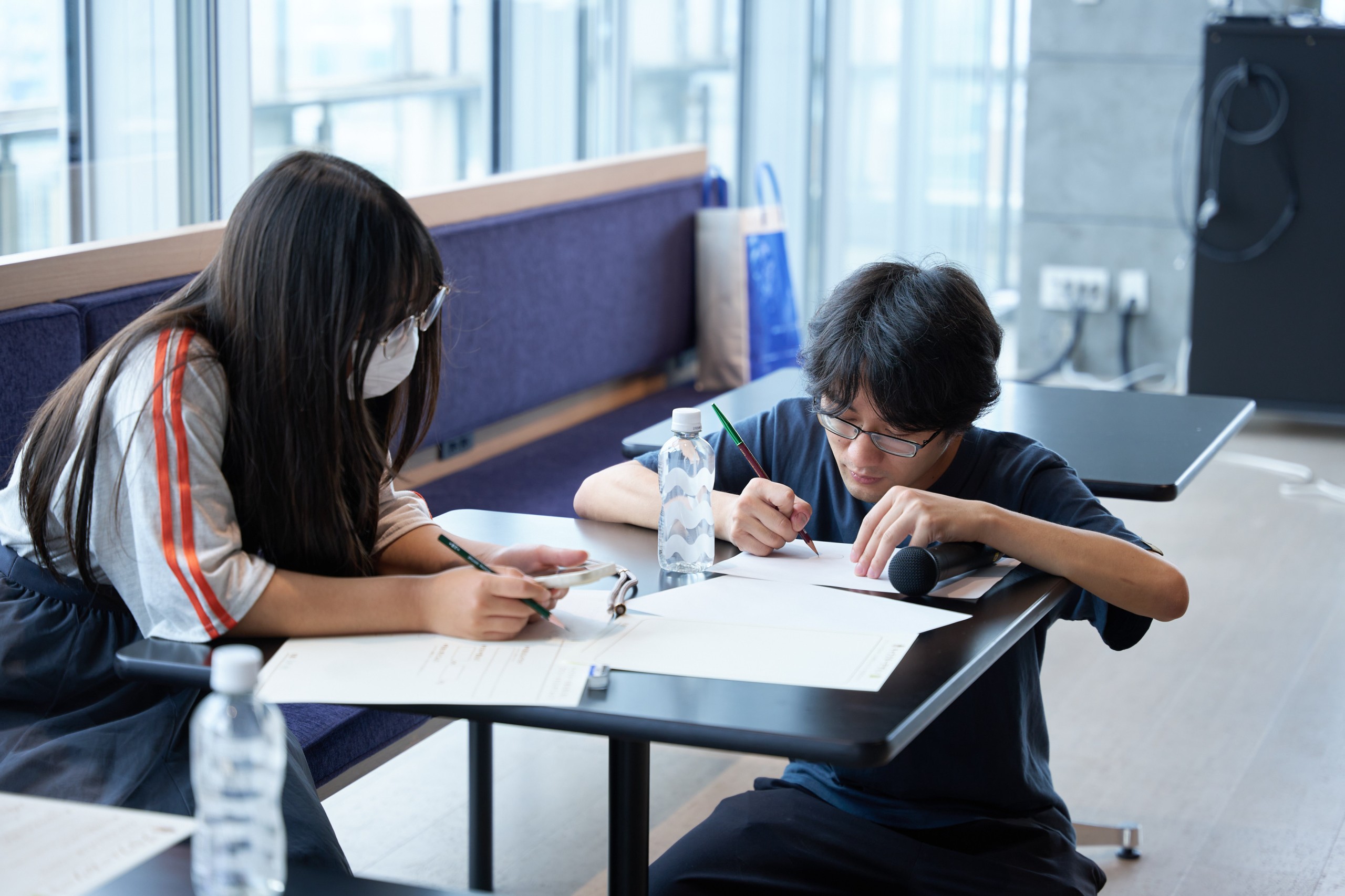 中学生対象「八百万の神(やおよろずのかみ)をテーマに、キャラクターとストーリーをつくろう」ワークショップ風景 参加者 橋爪陽平