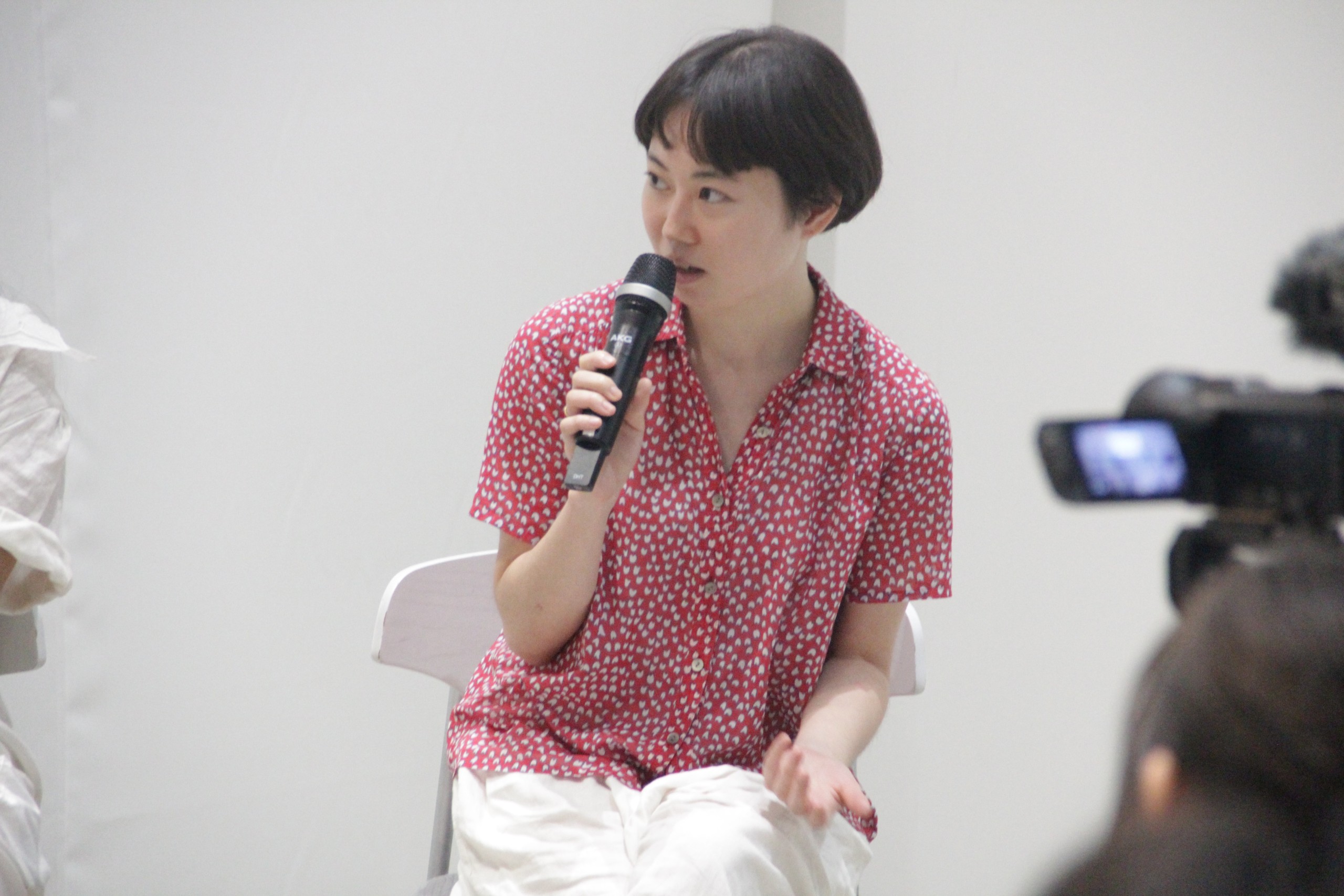 財団×小林颯個展「ポリパロール」  関連トークイベント風景　中岡尚子