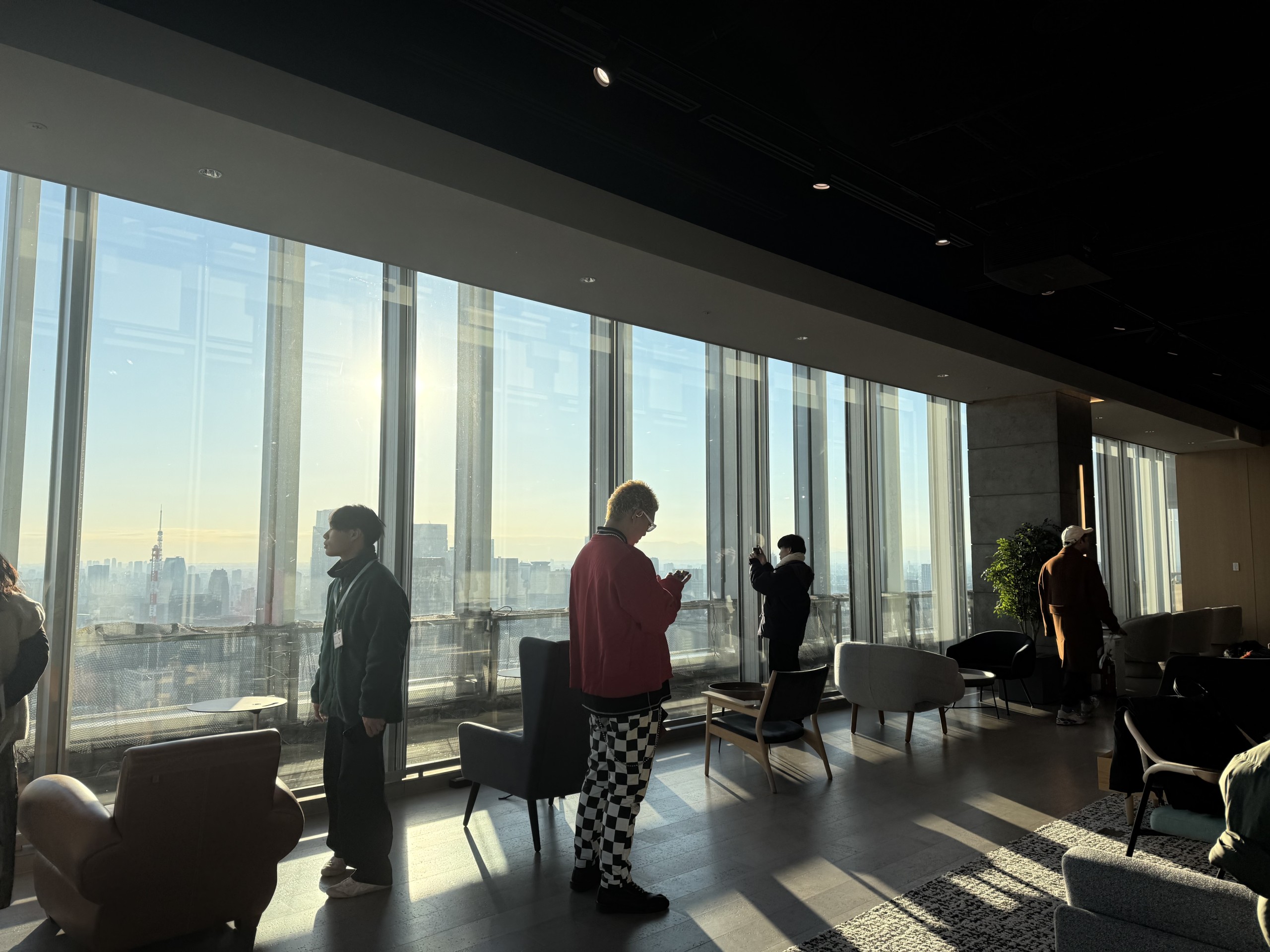 トモ都市美術館「東京駅から可能な限り本社を巡ってみる」ワークショップ風景