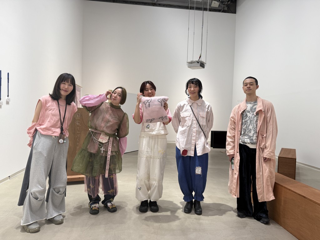 「同伴分動態」 出展アーティスト4名によるトークイベント風景　うらあやか、小山友也、二木詩織、宮田明日鹿