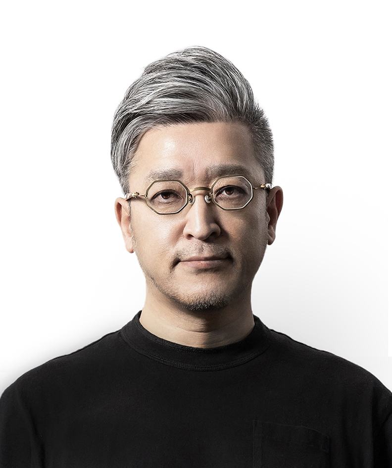 グラフィックデザイナー　居山浩二